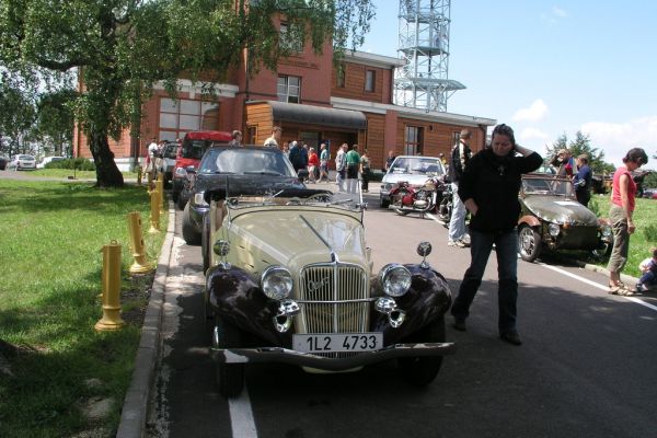 Historick&eacute; automobily