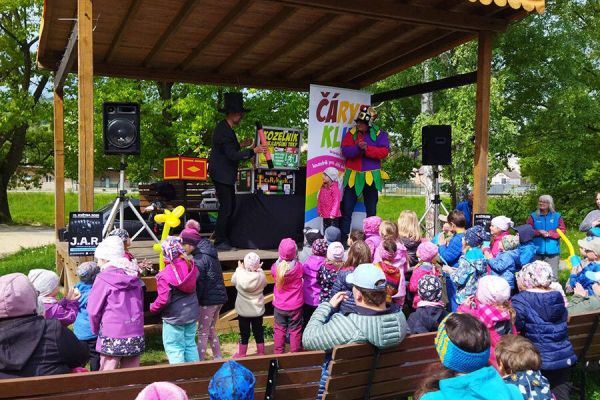 Ohl&eacute;dnut&iacute; za pochodem Poh&aacute;dkov&yacute;m lesem 2025